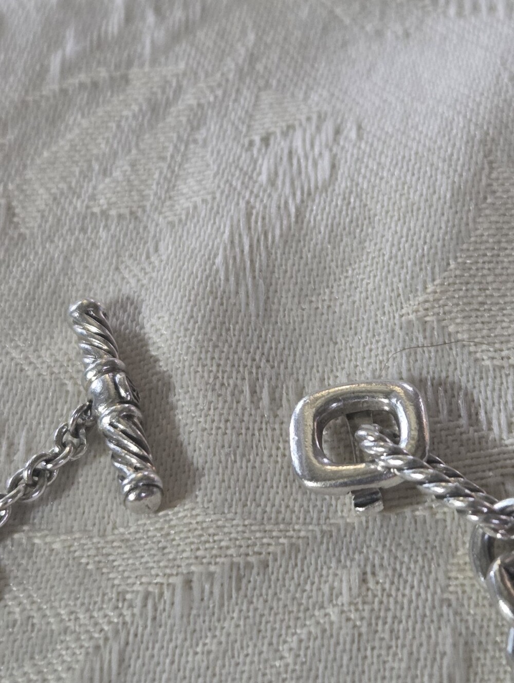 David Yurman 5 Heart Charm Bracelet with Toggle Closure, SS & 18k - Picture 5 of 16